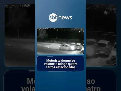 Motorista dorme ao volante e colide com quatro carros estacionados | #SBTNoticias