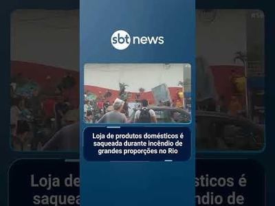 Incêndio de grandes proporções atinge loja em Duque de Caxias (RJ) | #SBTBrasil