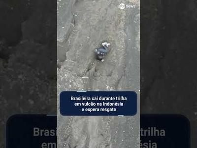 Brasileira cai durante trilha em vulcão na Indonésia e espera resgate