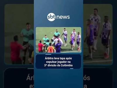 Árbitra leva tapa após expulsar jogador de futebol na 3ª divisão da Colômbia | #PrimeiroImpacto