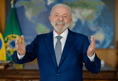 Justiça rejeita ações contra Lula e escola de samba por enredo sobre presidente