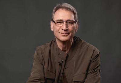 Herson Capri sofre infarto e cancela sessões de peça de teatro em São Paulo