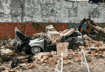 Porto Alegre conta os prejuízos após temporal com ventos de 111 km/h