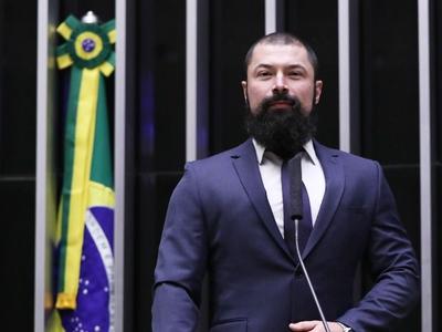 Comissão da Câmara aprova projeto para desarmar segurança de presidente e ministros