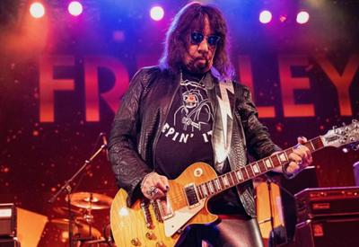 Ace Frehley, ex-guitarrista e fundador do Kiss, morre aos 74 anos