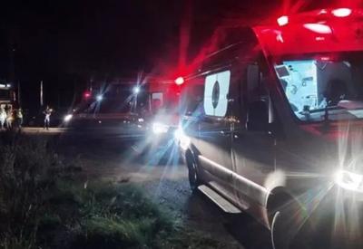 Acidente entre carro e caminhão deixa 5 mortos em Santa Catarina