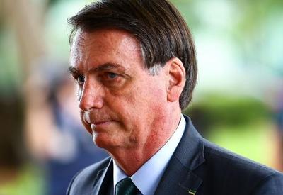Bolsonaro concede indulto natalino a agentes públicos e militares