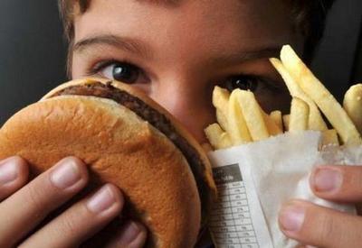 Sinal amarelo: obesidade infantil atinge 3,1 milhões de crianças no Brasil