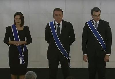 Bolsonaro condecora primeira-dama e ministros com a Ordem de Rio Branco
