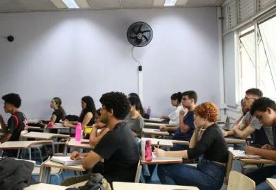 Provão Paulista: estudantes do 3º ano do Ensino Médio iniciam exame nesta quarta (30)