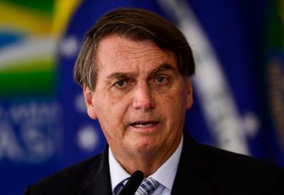 "Não posso tomar providência sobre tudo que chega a mim", diz Bolsonaro