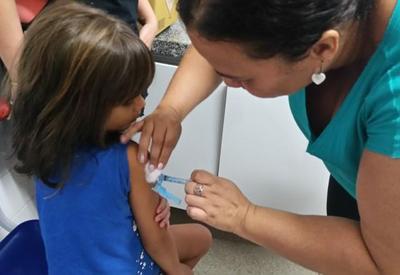 Disseminação de notícias falsas pode atrapalhar vacinação infantil