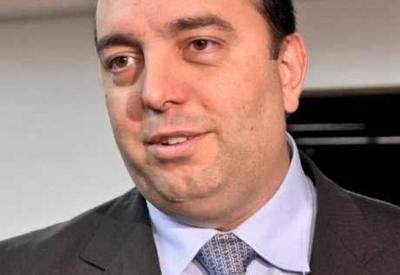 Nunes Marques restabelece mandato de deputado acusado de fake news