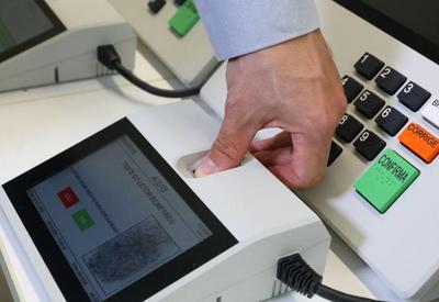 Agenda do Poder: TSE atende militares e fará teste de biometria nas urnas