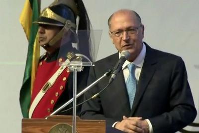 Alckmin deixa o governo de São Paulo para concorrer à Presidência