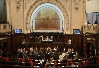 Assembleia do Rio aprova isenção de ICMS para absorventes