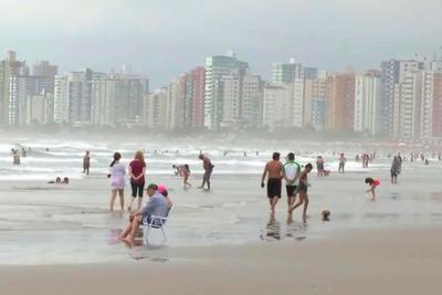 Alerta! Uma em cada três praias paulistas está imprópria para o banho