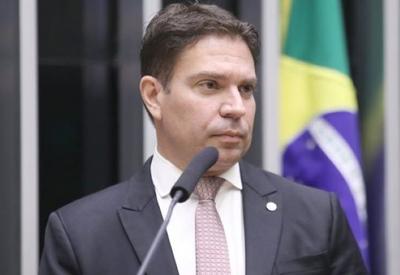 Relator vota na CCJ pela suspensão da ação contra Ramagem no STF sobre plano de golpe
