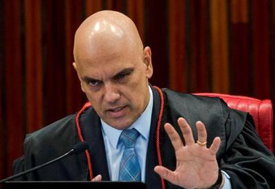"Ameaças vazias e agressões covardes", diz Moraes após fala de Bolsonaro