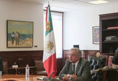 Resistente ao uso de máscara, presidente mexicano testa positivo para covid 19
