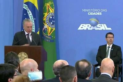Após cirurgia, presidente Temer retorna ao Planalto 