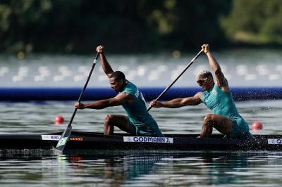 Brasil garante classificações na canoagem em dupla e no lançamento de dardo