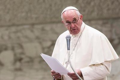 Após polêmica, Vaticano altera fala do Papa Francisco 