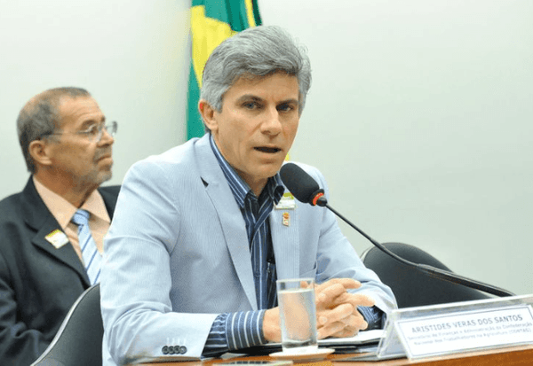 Imagem da notícia: Mendonça libera ex-presidente da Contag de prestar depoimento à CPMI do INSS