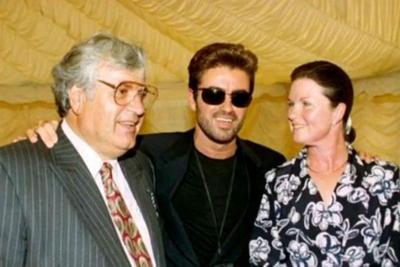 Artistas prestam homenagens ao cantor George Michael