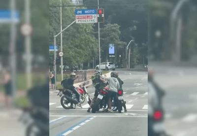 Polícia prende suspeito de roubar moto em São Paulo antes do Natal