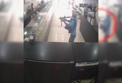 Assalto a relojoaria termina em tiroteio com submetralhadora em Manaus