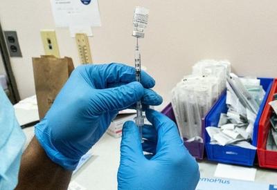Pfizer testa aplicação de terceira dose de vacina contra a Covid-19