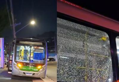 Ônibus é apedrejado na zona norte de SP; mais de 800 veículos já foram atacados