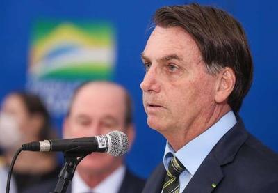 Atuação de Bolsonaro durante pandemia é aprovada por 56% dos eleitores