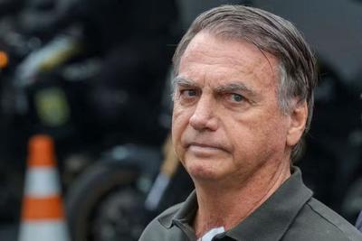 Moraes autoriza visita médica a Bolsonaro após agravamento de crise de soluços   