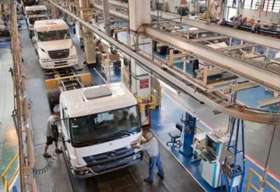 Produção industrial cai 0,7% em setembro, mostra IBGE