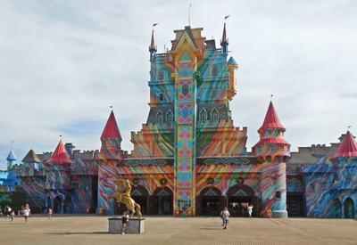 Conheça o maior parque de diversões da América Latina