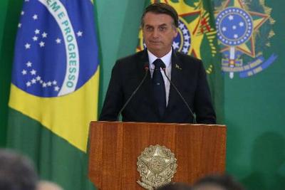 Bolsonaro acusa esquerda de ´massacrar´ ambiente acadêmico