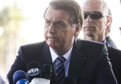 Bolsonaro admite que pode desistir da indicação do filho