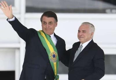 Bolsonaro anuncia missão de ajuda ao Líbano chefiada por Michel Temer
