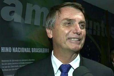 Bolsonaro compara execuções na ditadura a ´tapa no bumbum do filho´