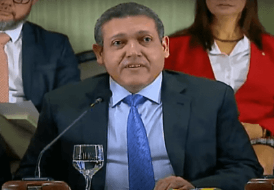 Bolsonaro confirma Kassio Nunes como ministro do STF