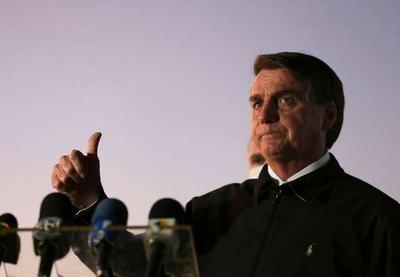Bolsonaro diz que cogita romper relações do Brasil com a OMS