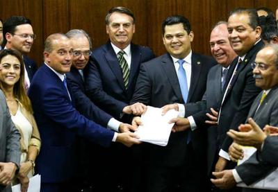 Bolsonaro encaminha pacote de reformas econômicas ao Congresso Nacional