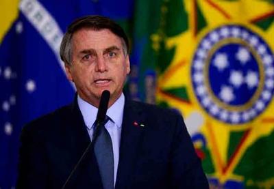Bolsonaro lamenta mortes por Covid-19 e diz que evitou "mal maior"
