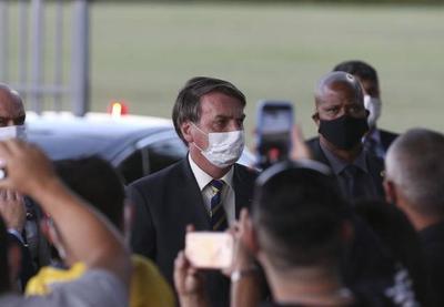 Bolsonaro passa por cirurgia para retirar cálculo da bexiga nesta manhã