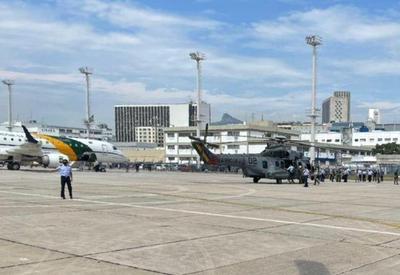 Bolsonaro participa de treinamento da Marinha com lançamento de míssil em alto-mar