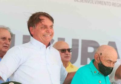 Bolsonaro volta a defender hidroxicloroquina: "Não sou médico, mas sou ousado"
