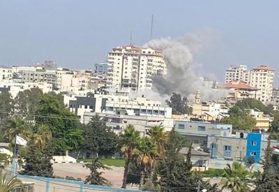 Bombardeio israelense deixa ao menos 10 mortos na Faixa de Gaza