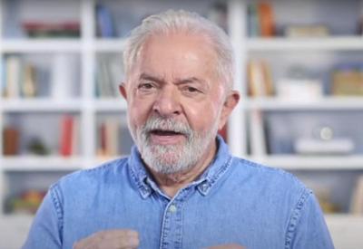 Lula critica Bolsonaro em discurso: "Estimula o ódio e a violência"